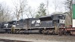 SD70ACu Slaving Away